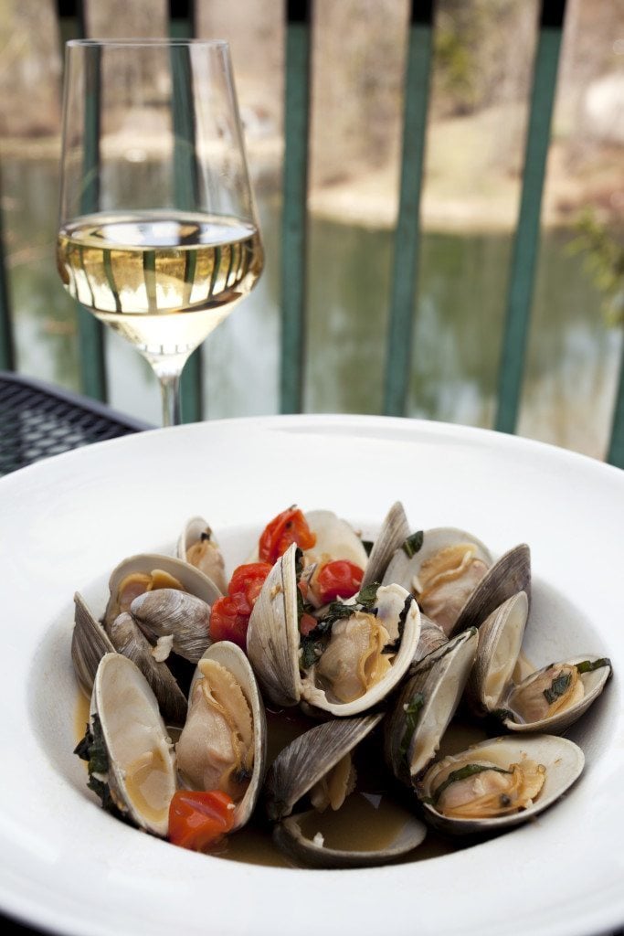 FOODIE FRIDAY: Restaurant Review of Henry’s on the Farm- Lesbian Travel-DopesOnTheRoad.com